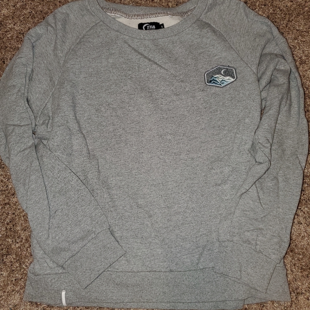 Zyia Active Gray Mountain Patch Crewneck Sweatshirt